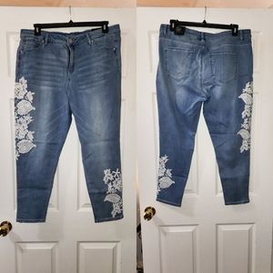 Mid-Rise super stretch skinny ankle jeans
